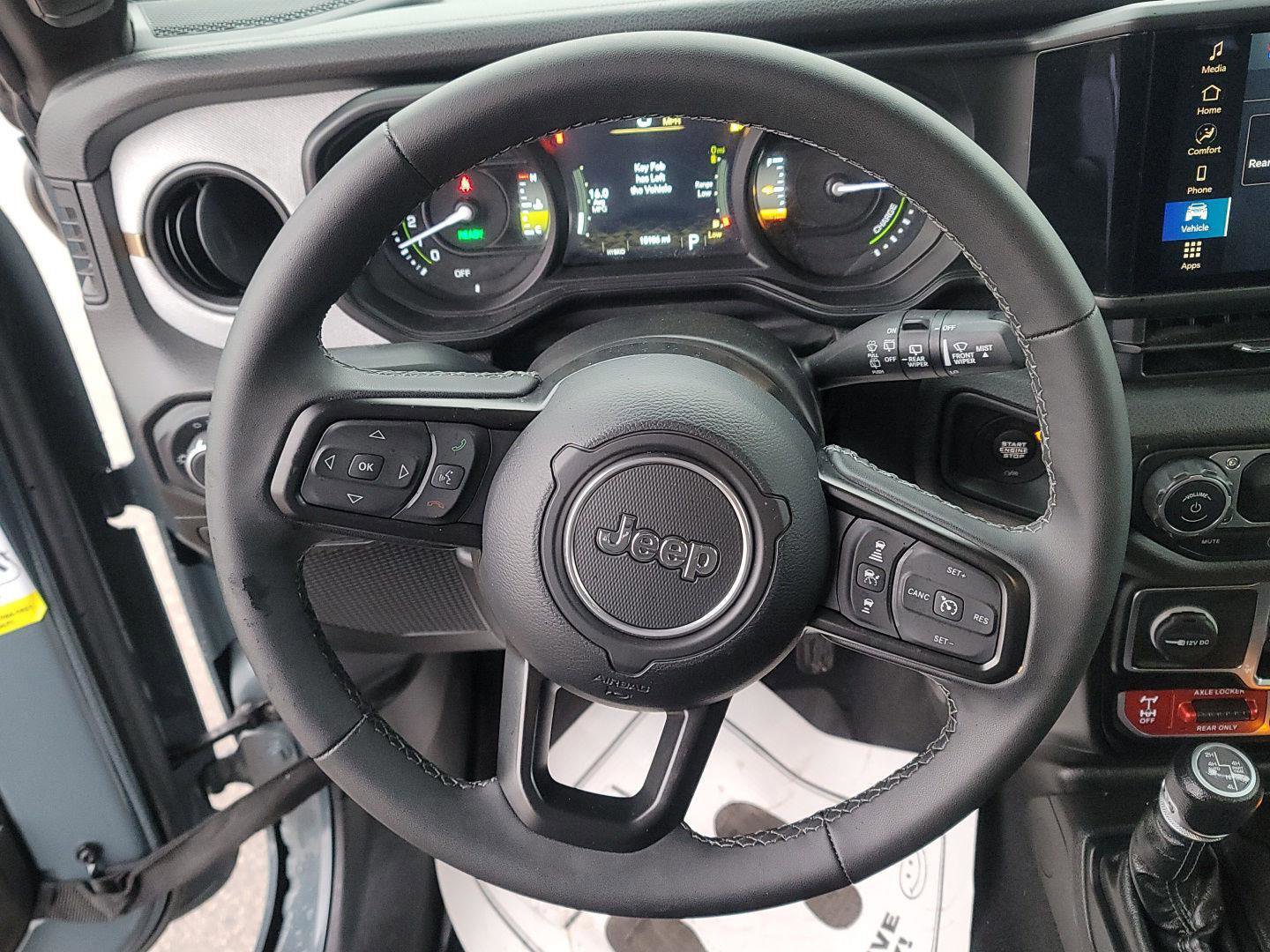 Used 2025 Jeep Wrangler Willys image 21