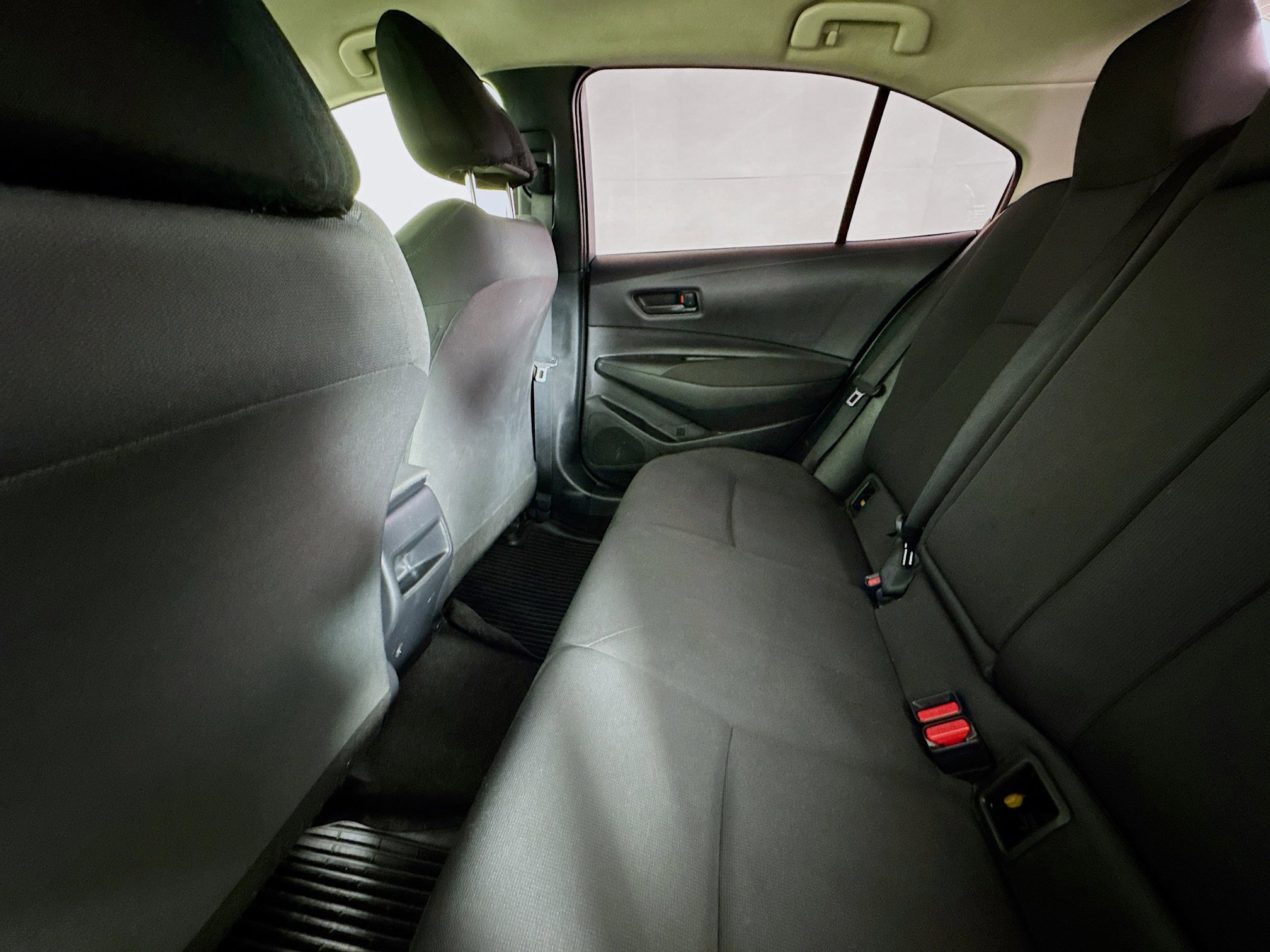 Used 2022 Toyota Corolla LE FWD image 23