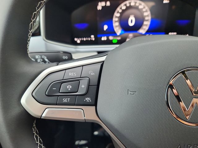 New 2025 Volkswagen Taos SE image 11