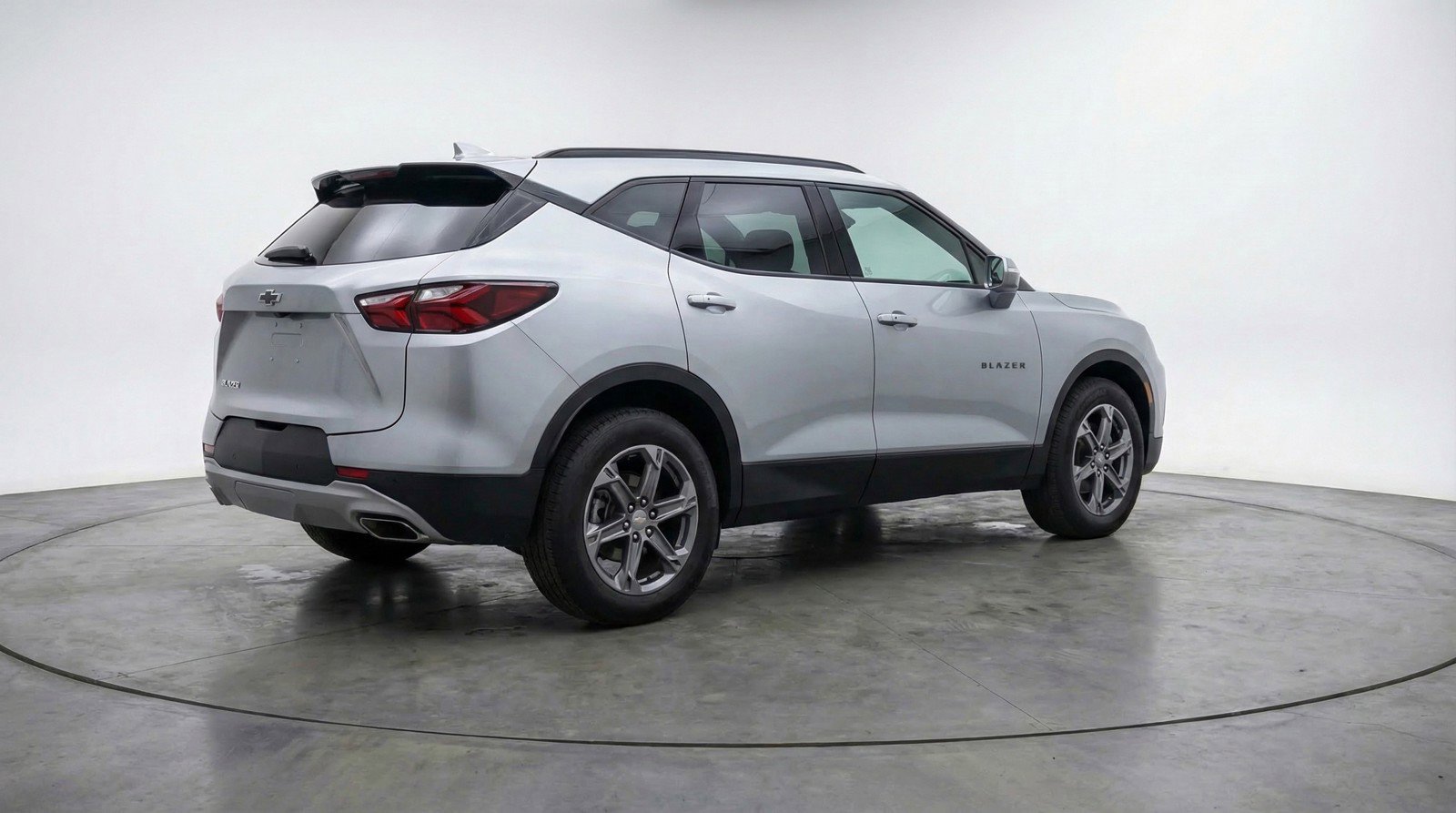 Used 2025 Chevrolet Blazer LT FWD image 9