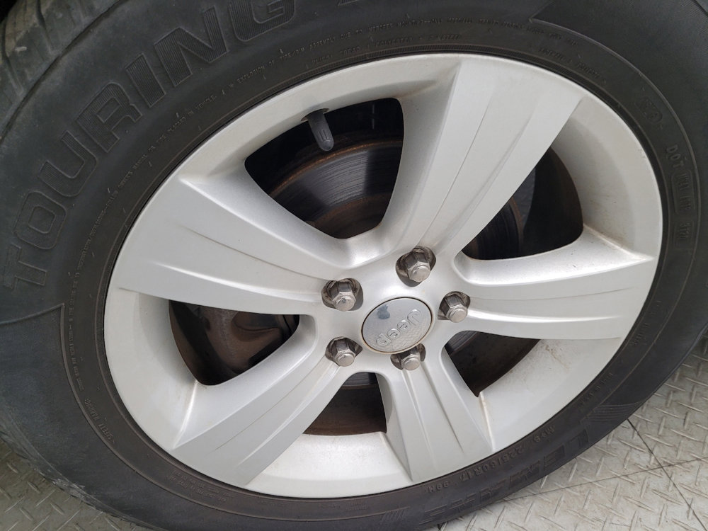 Used 2015 Jeep Compass Sport w/ Power Value Group image 31