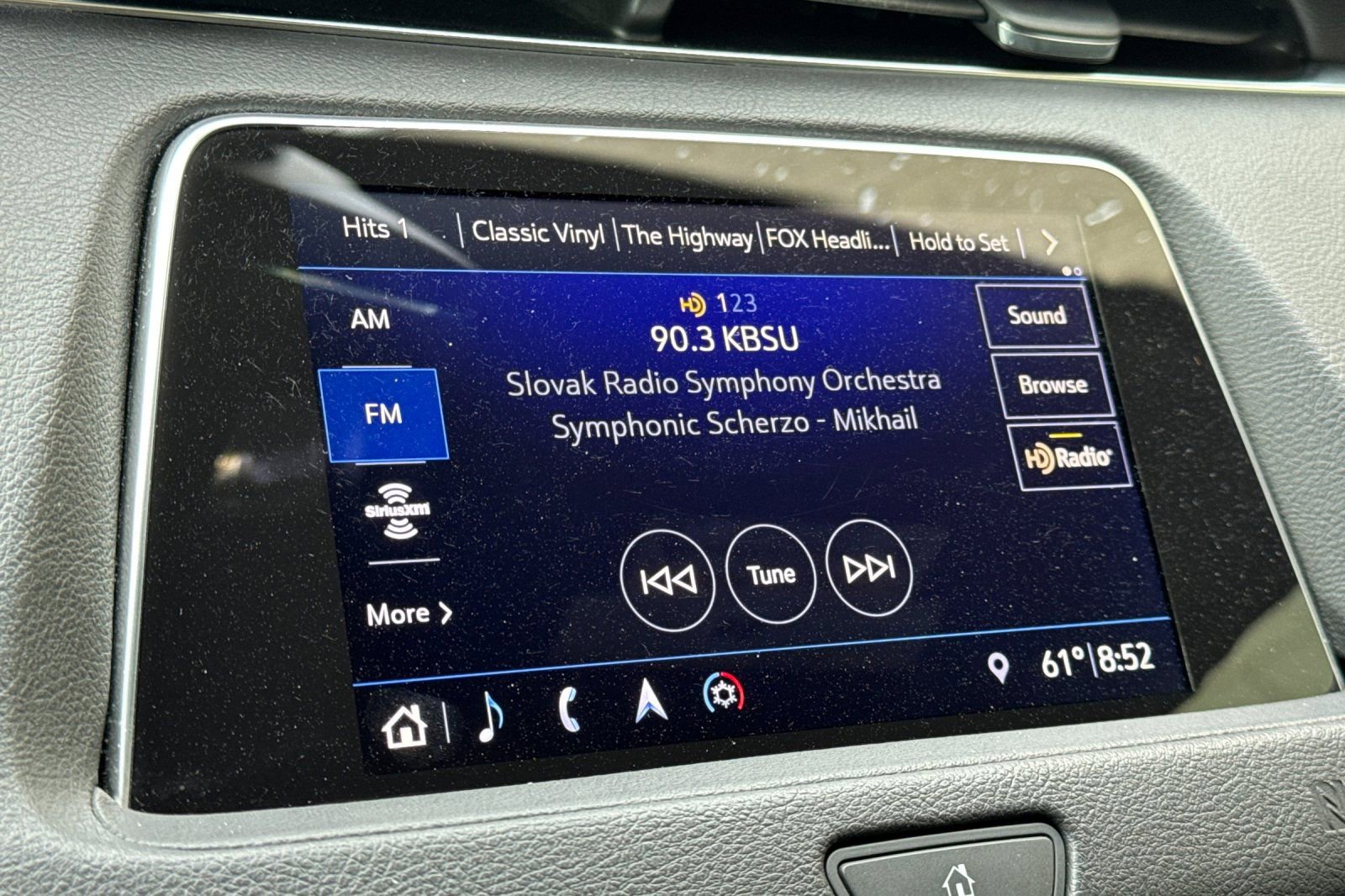 Certified 2019 Cadillac XT4 Sport w/ Cold Weather Package image 21