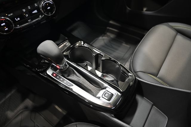 New 2026 Chevrolet Trax ACTIV w/ Sunroof Package FWD image 19