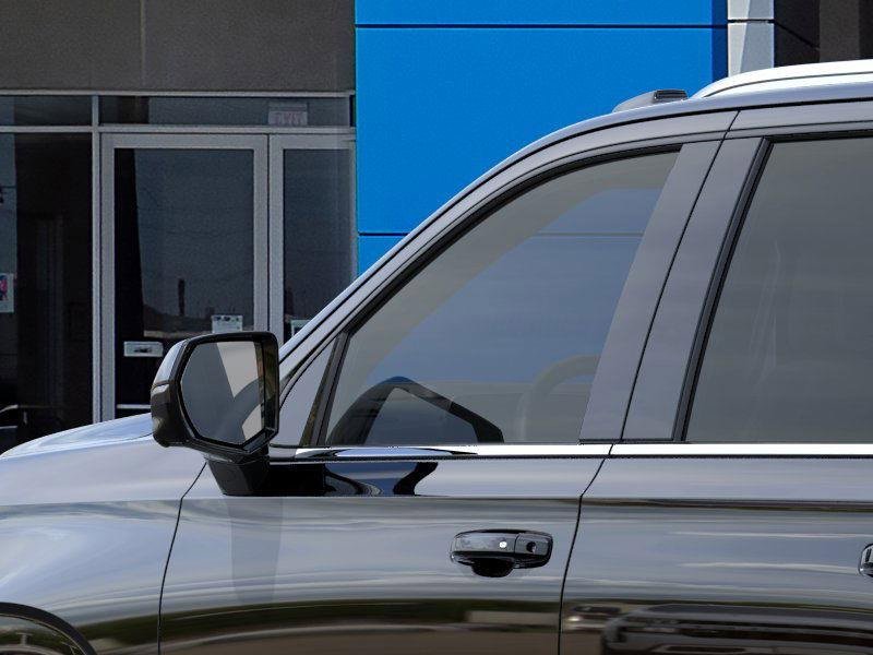 New 2026 Chevrolet Suburban LT image 12