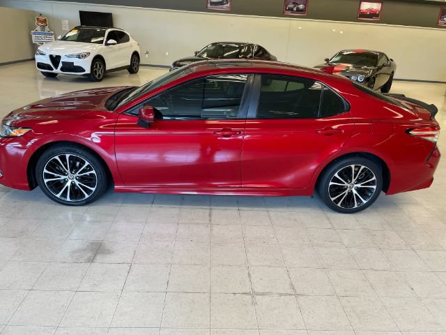 Used 2020 Toyota Camry SE FWD image 7