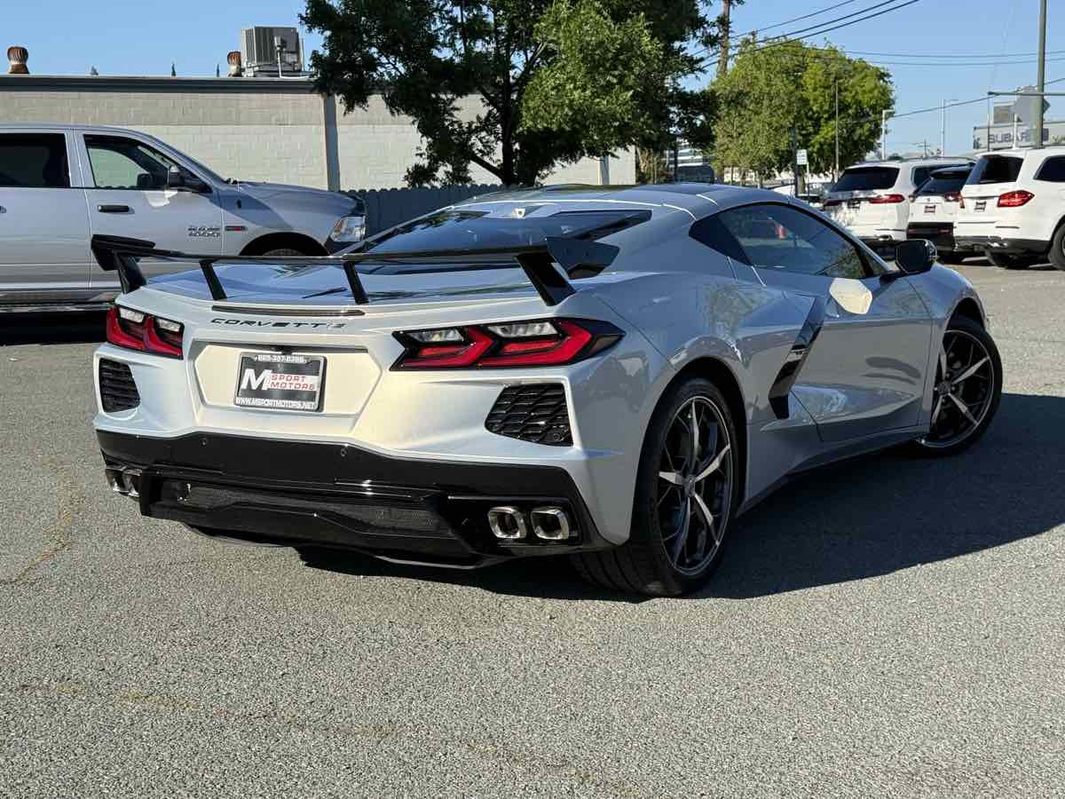 Used 2022 Chevrolet Corvette Stingray Premium Cpe w/ Z51 Performance Package RWD image 6