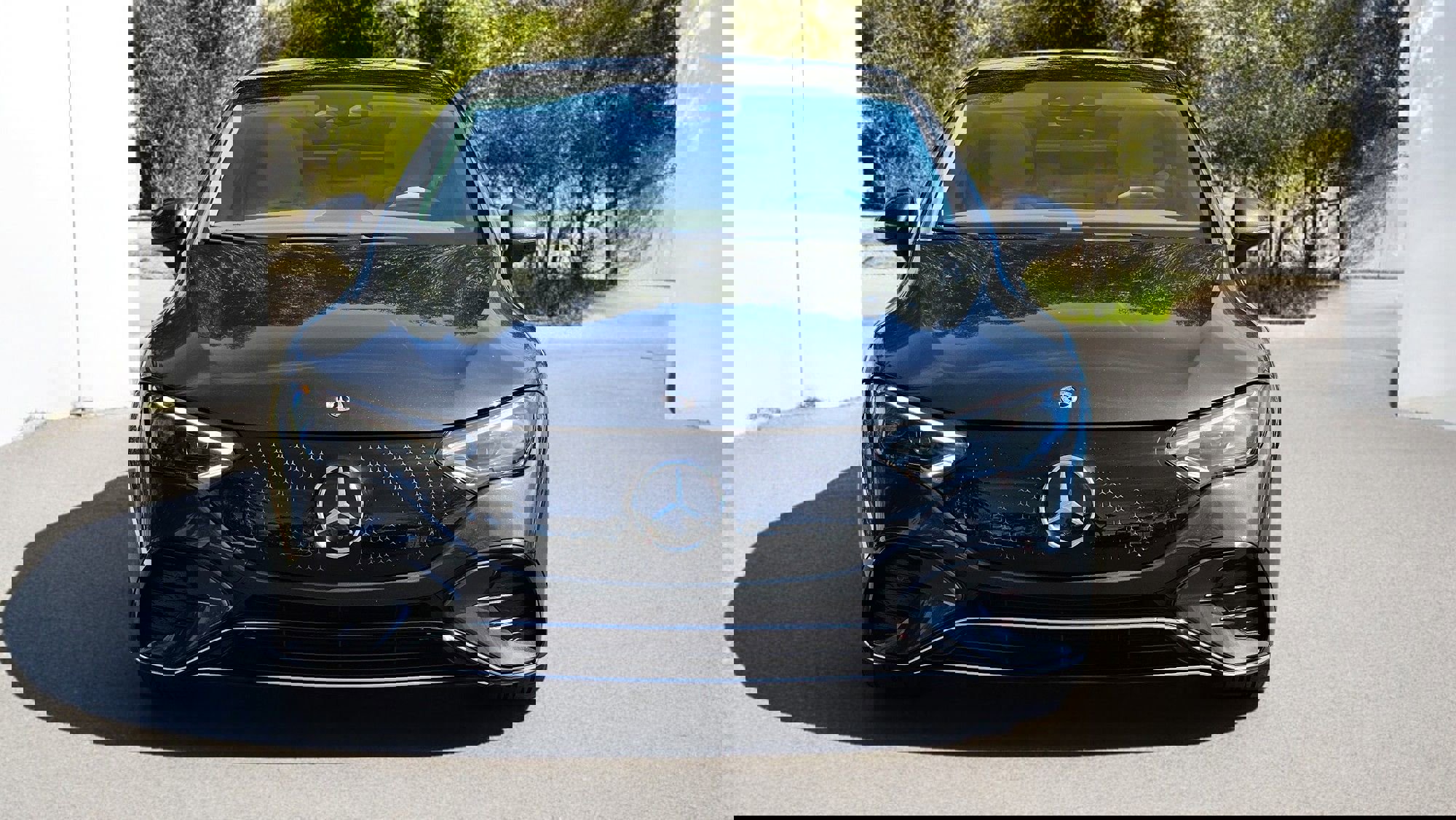 Used 2023 Mercedes-Benz EQE 500 4MATIC Sedan w/ Exclusive Trim Package image 3