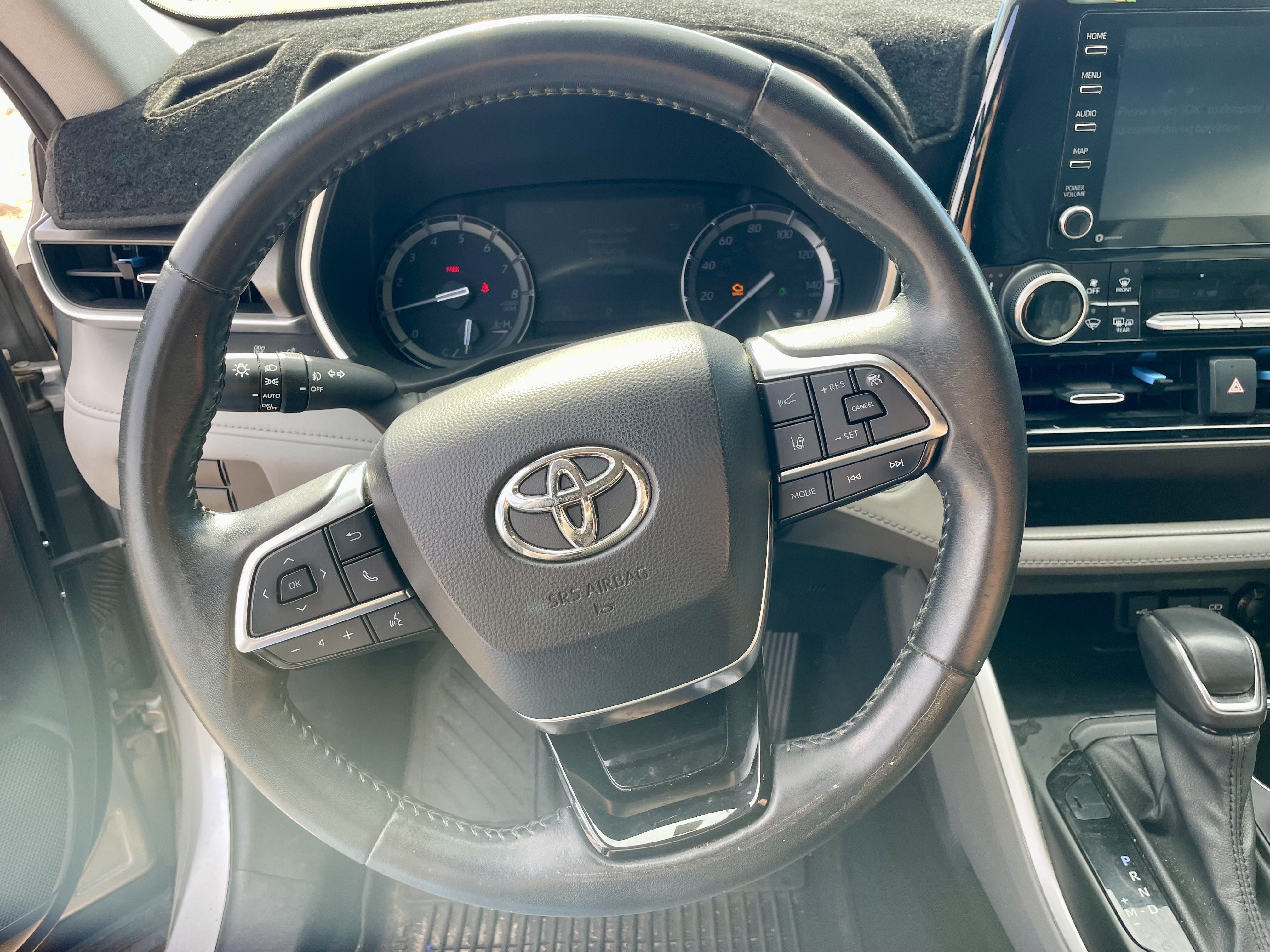 Used 2021 Toyota Highlander XLE AWD/4WD image 15
