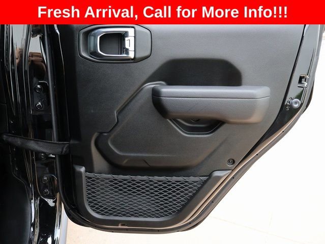 Used 2023 Jeep Gladiator Mojave w/ Trailer Tow Package AWD/4WD image 13