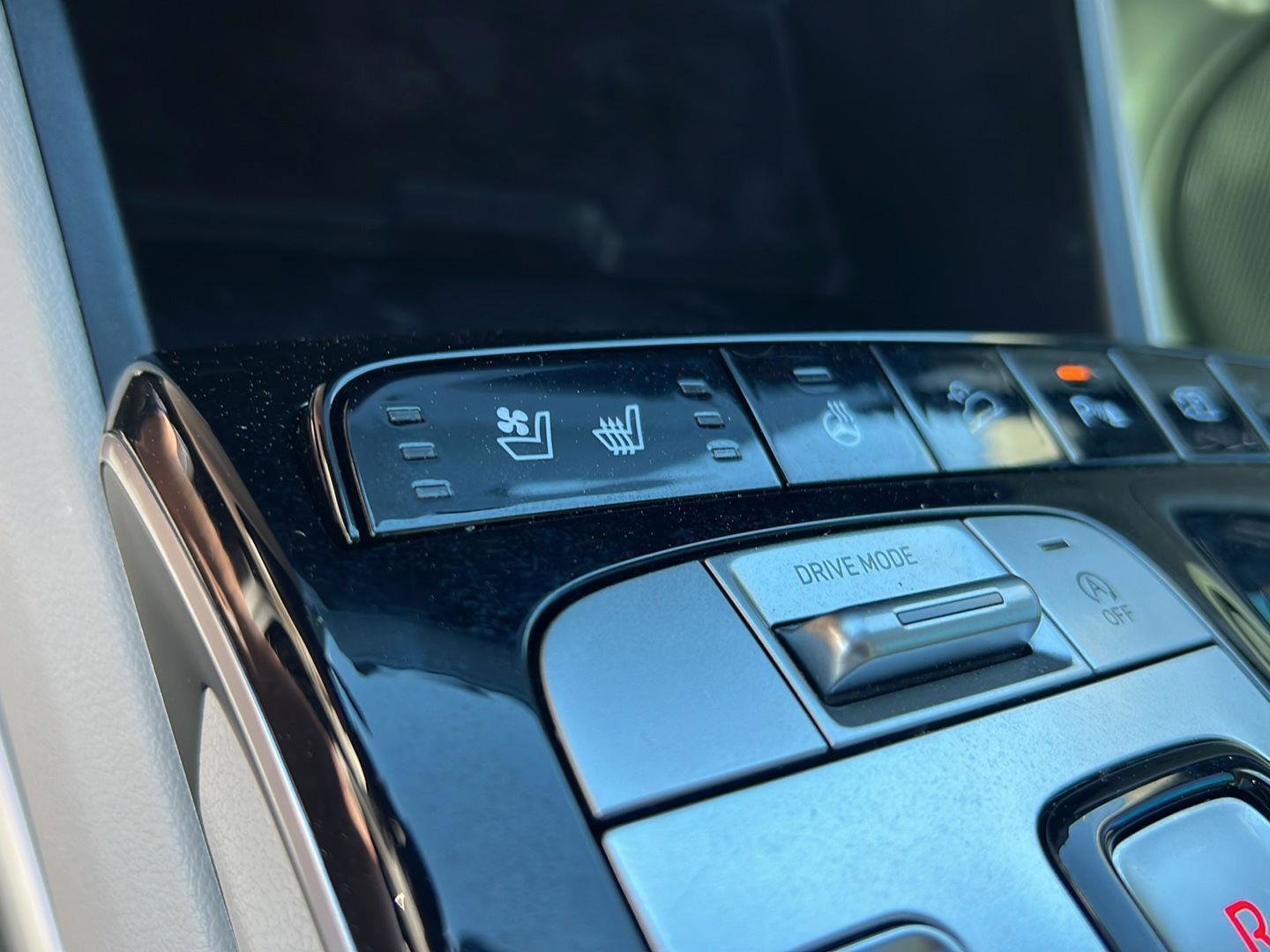 Used 2023 Hyundai Tucson Limited image 30