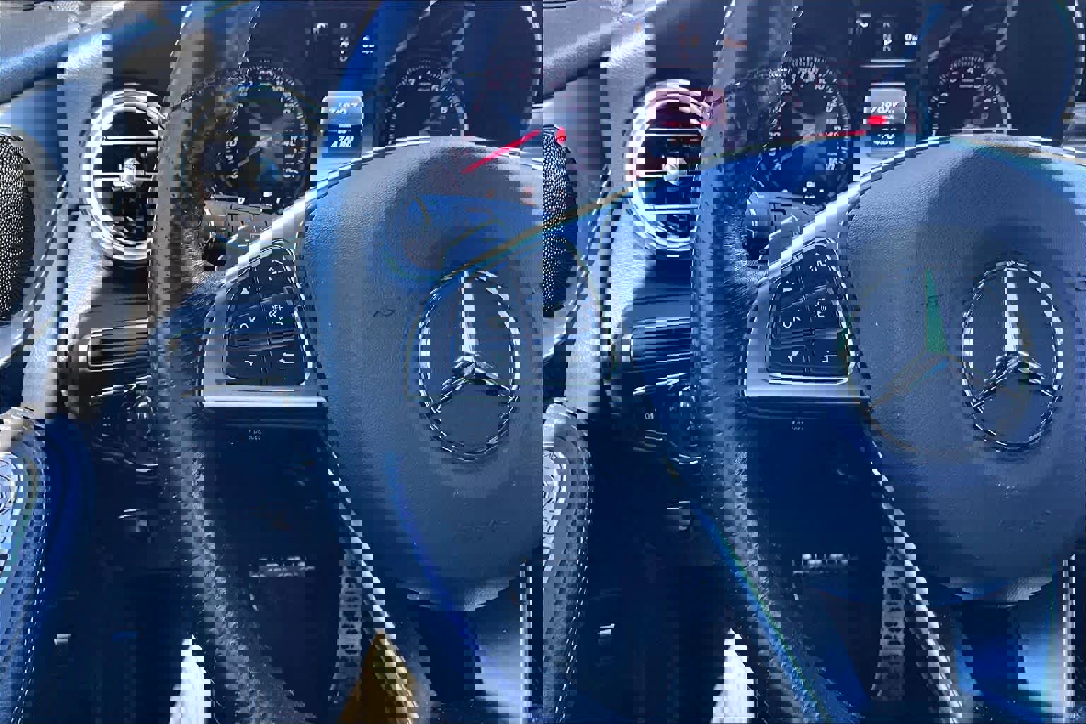 Used 2019 Mercedes-Benz GLC 300 image 23