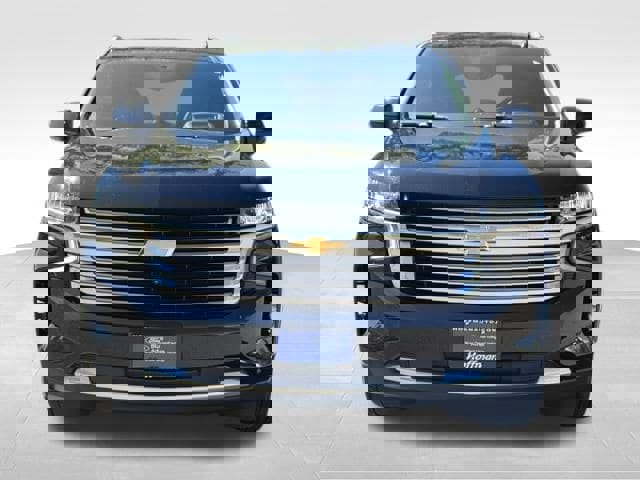 Used 2022 Chevrolet Suburban High Country w/ Premium Package 2 image 9