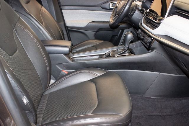 Used 2022 Jeep Compass Latitude image 10