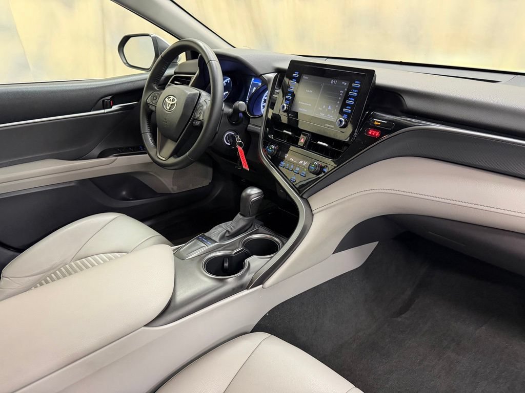 Used 2022 Toyota Camry SE FWD image 24