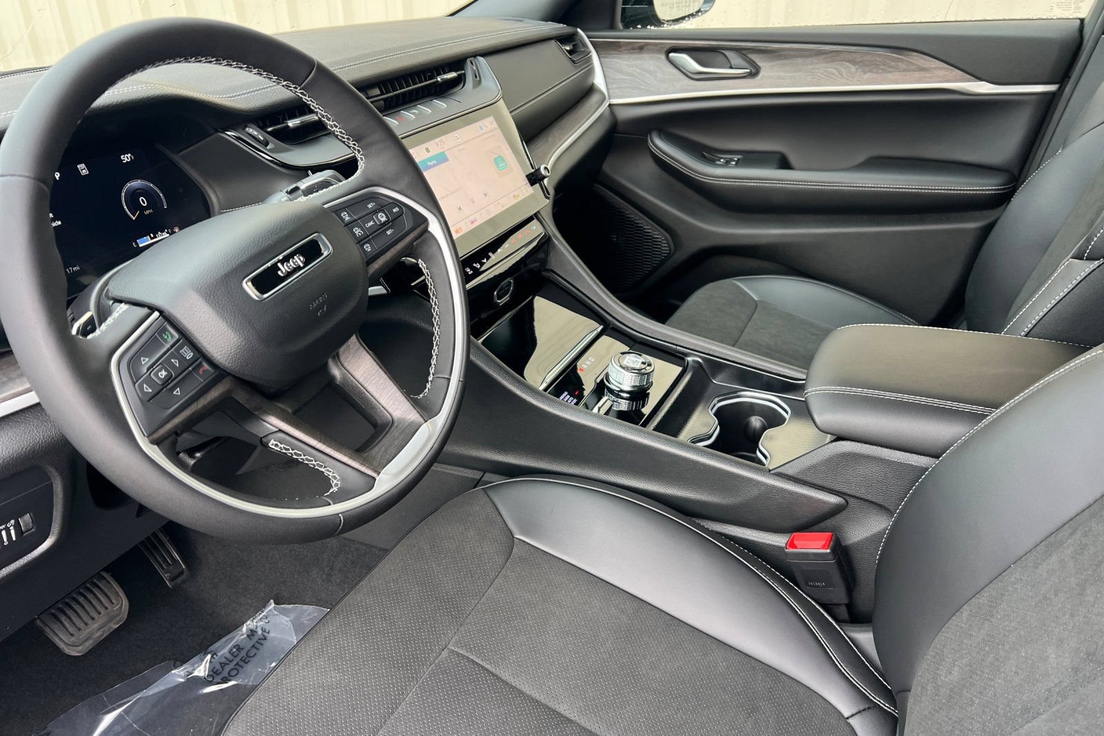 New 2026 Jeep Grand Cherokee Altitude AWD/4WD image 3