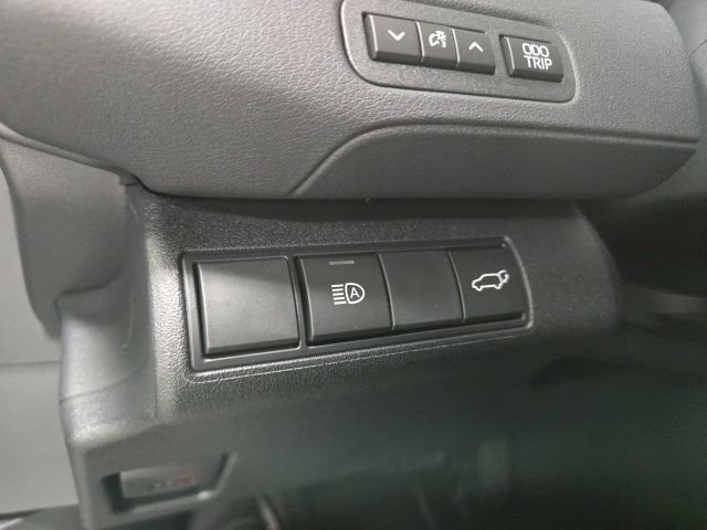 New 2026 Toyota C-HR AWD/4WD image 30