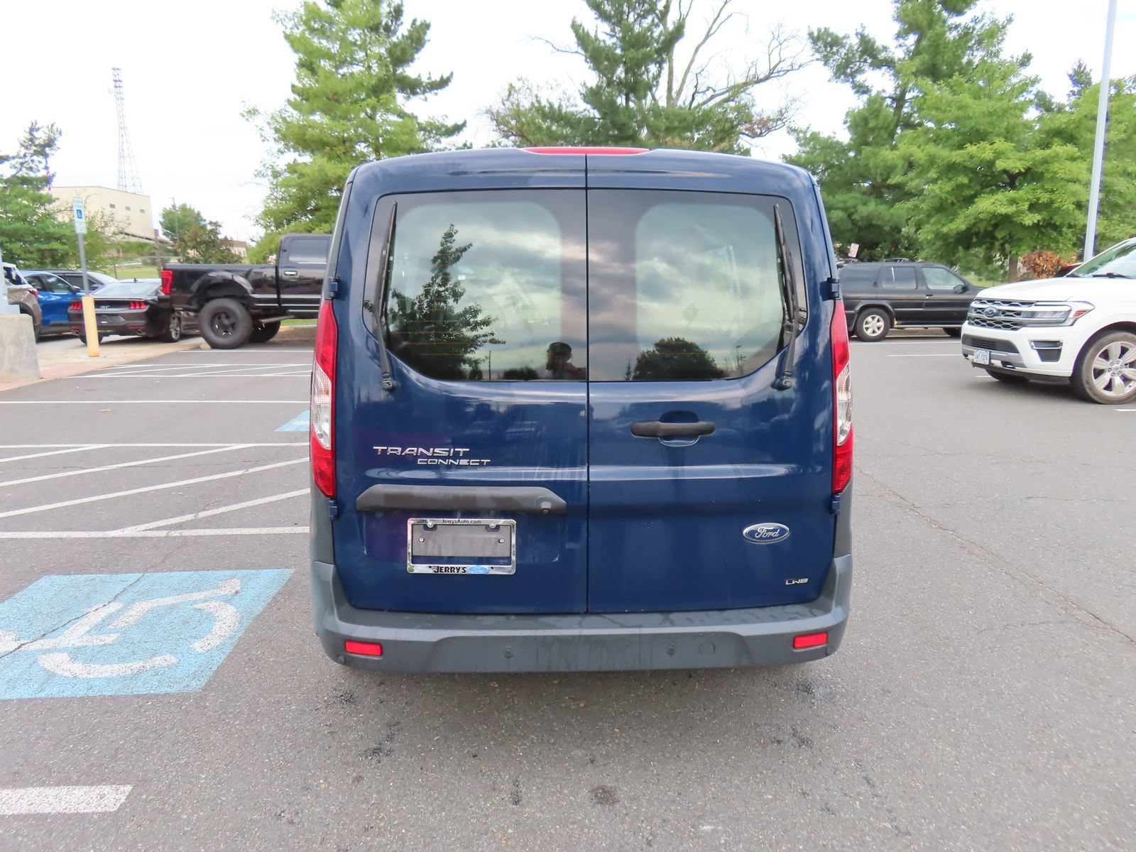 Used 2017 Ford Transit Connect XL FWD image 6