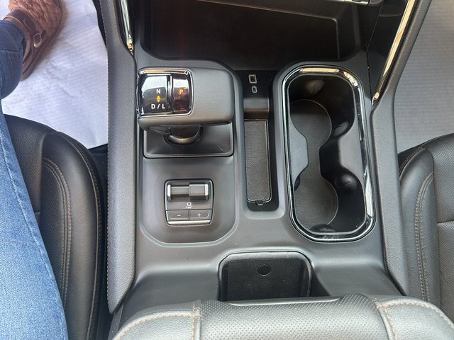 Used 2025 GMC Sierra 1500 AT4 w/ Technology Package AWD/4WD image 23