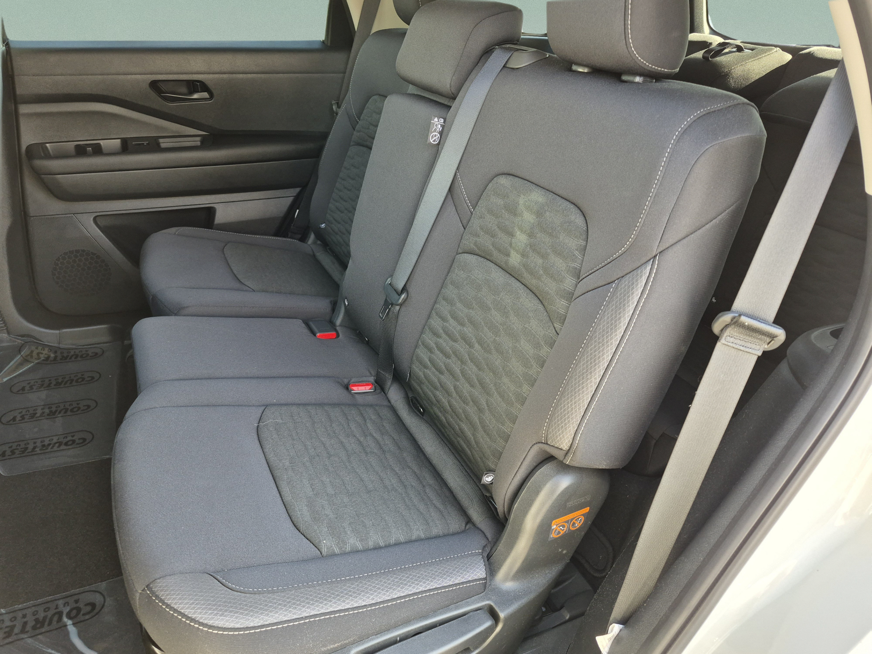 Certified 2025 Nissan Pathfinder S FWD image 20