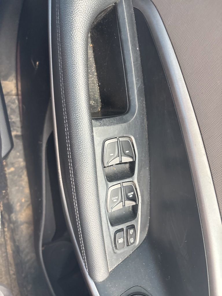 Used 2016 Hyundai Santa Fe Sport w/ Cargo Package image 10