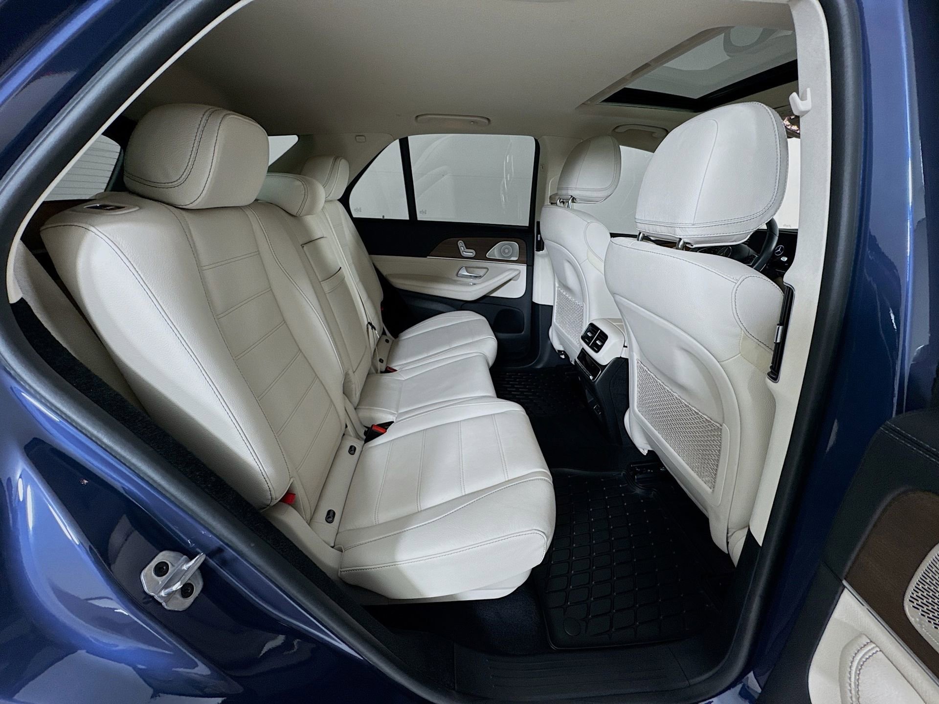 Certified 2024 Mercedes-Benz GLE 450 4MATIC image 30