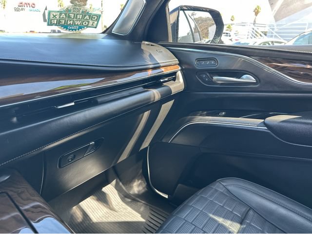 Certified 2023 Cadillac Escalade ESV Sport Platinum w/ LPO, ONYX Package AWD/4WD image 5