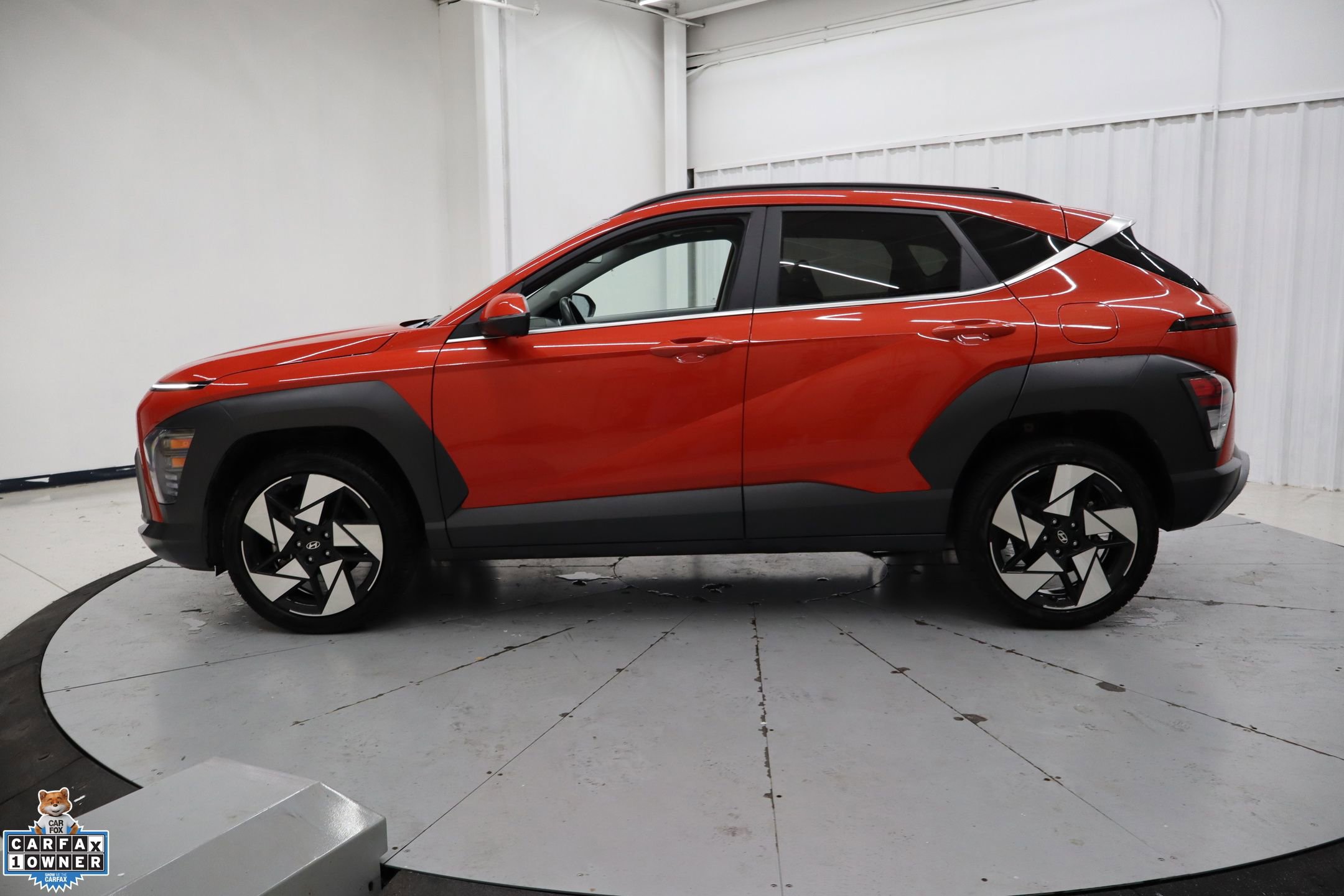 Used 2024 Hyundai Kona Limited image 9