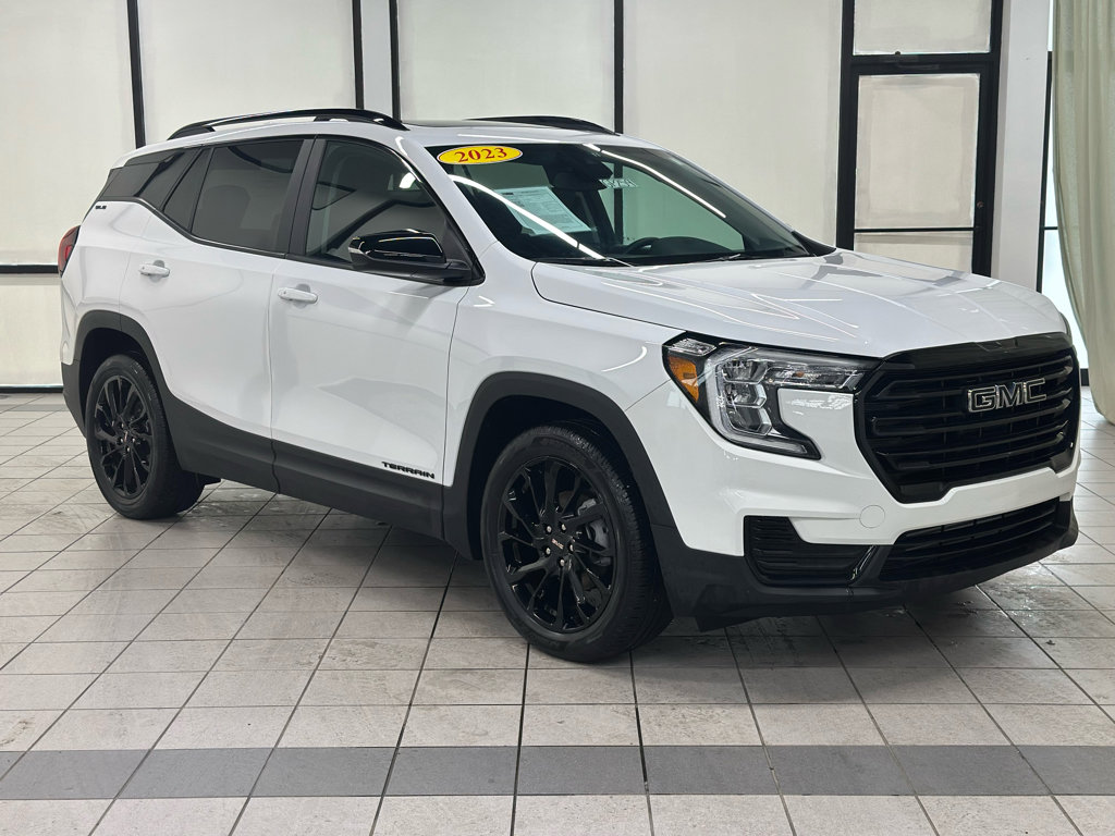 Certified 2023 GMC Terrain SLE w/ Driver Convenience Package image 1