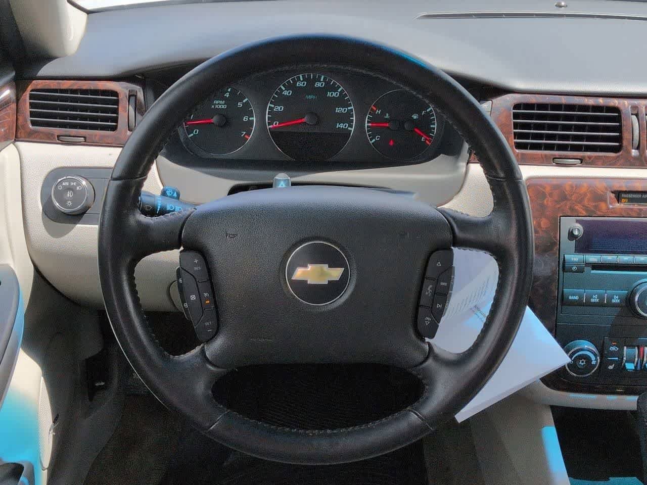 Used 2013 Chevrolet Impala LTZ FWD image 22