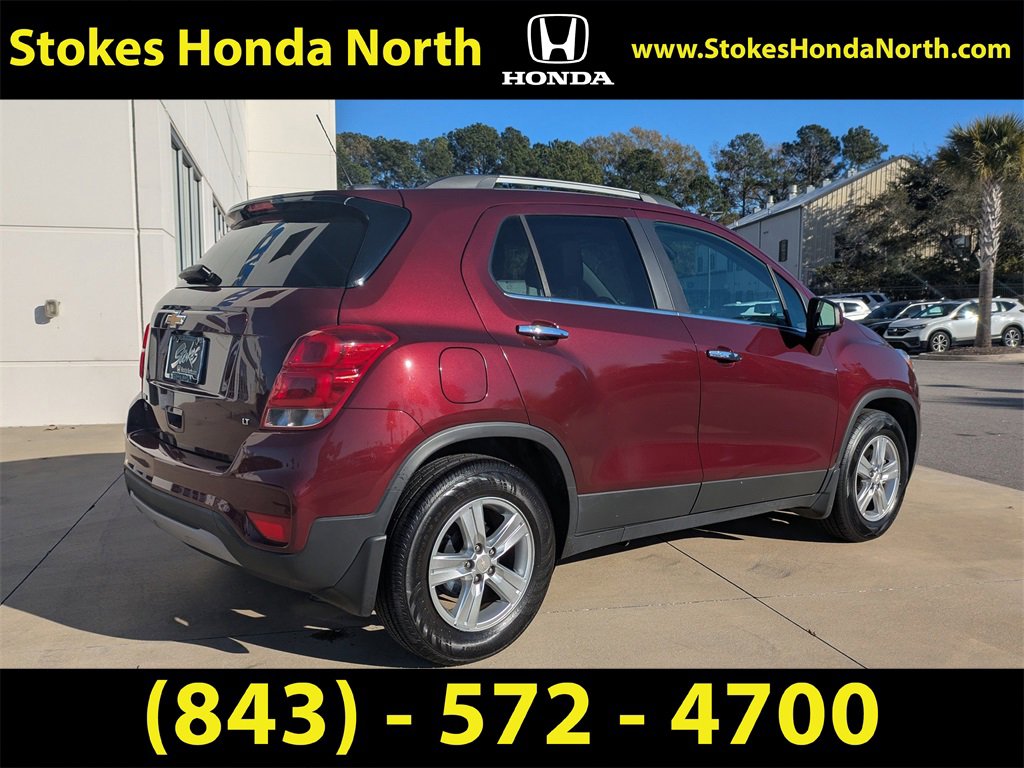 Used 2017 Chevrolet Trax LT w/ LT Convenience Package image 4