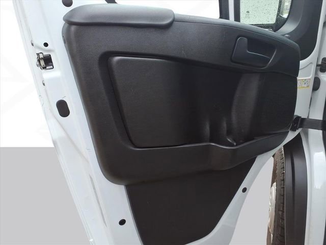 Used 2024 RAM ProMaster 2500 w/ Convenience Group image 9