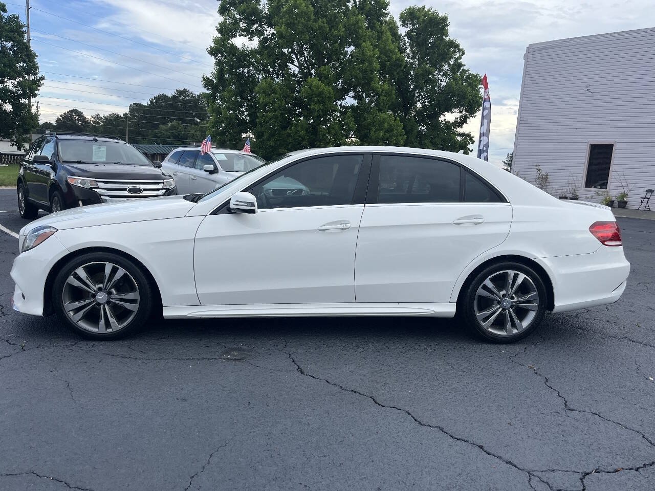 Used 2014 Mercedes-Benz E 350 Sedan image 22