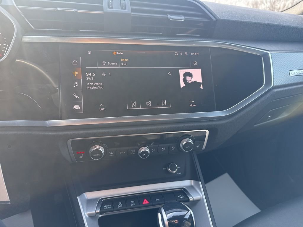 Used 2025 Audi Q3 2.0T Premium image 25