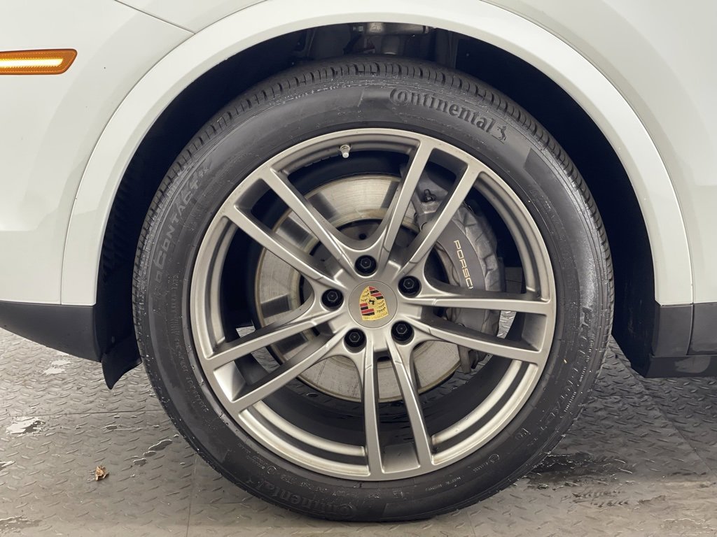 Certified 2023 Porsche Cayenne Coupe image 13