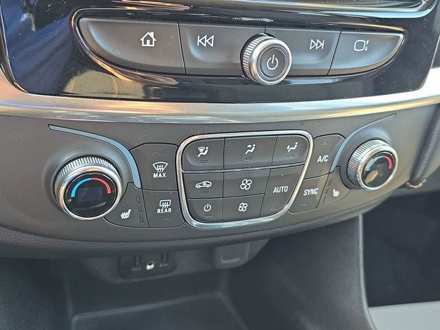 Used 2021 Chevrolet Traverse LT w/ LPO, Floor Liner Package image 16