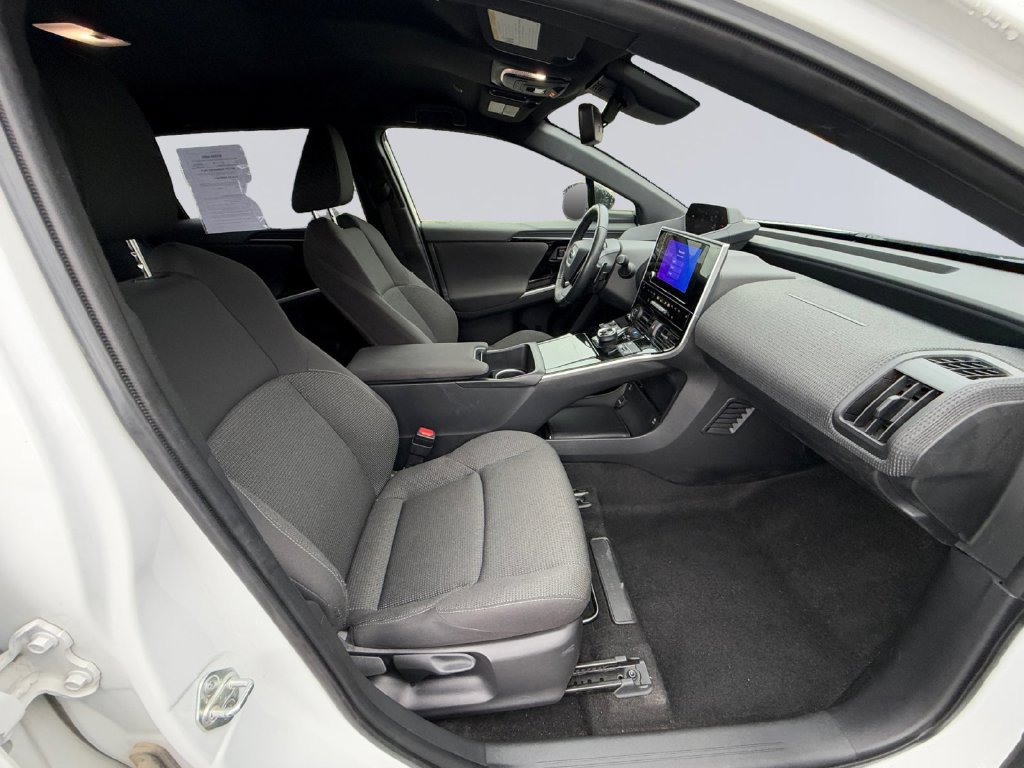 Used 2023 Subaru Solterra AWD image 19