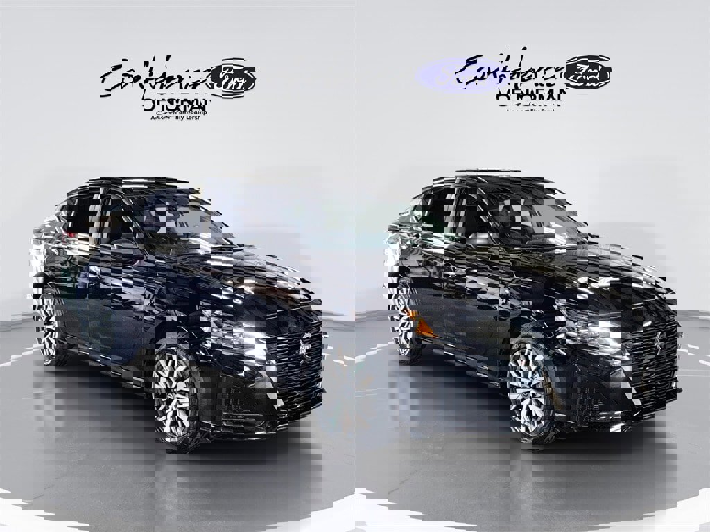 Used 2024 Nissan Altima 2.5 SV