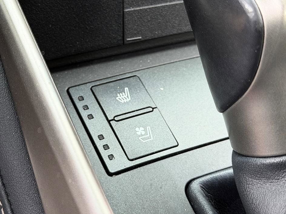 Used 2016 Lexus IS 200t w/ Navigation System Package RWD image 33