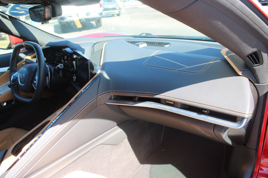 Used 2024 Chevrolet Corvette Stingray Preferred Cpe RWD image 28