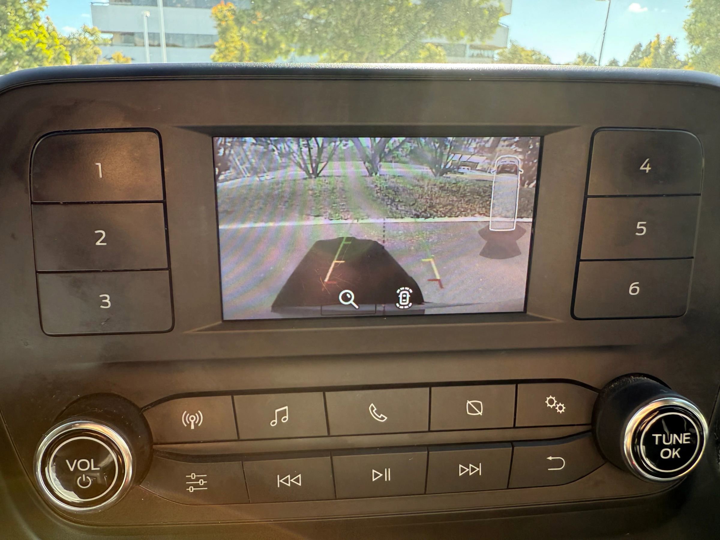 Used 2023 Ford Transit 250 Medium Roof AWD w/ Load Area Protection Package image 18