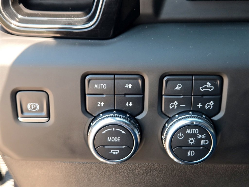 Used 2024 GMC Sierra 2500 AT4 w/ AT4 Premium Plus Package image 26