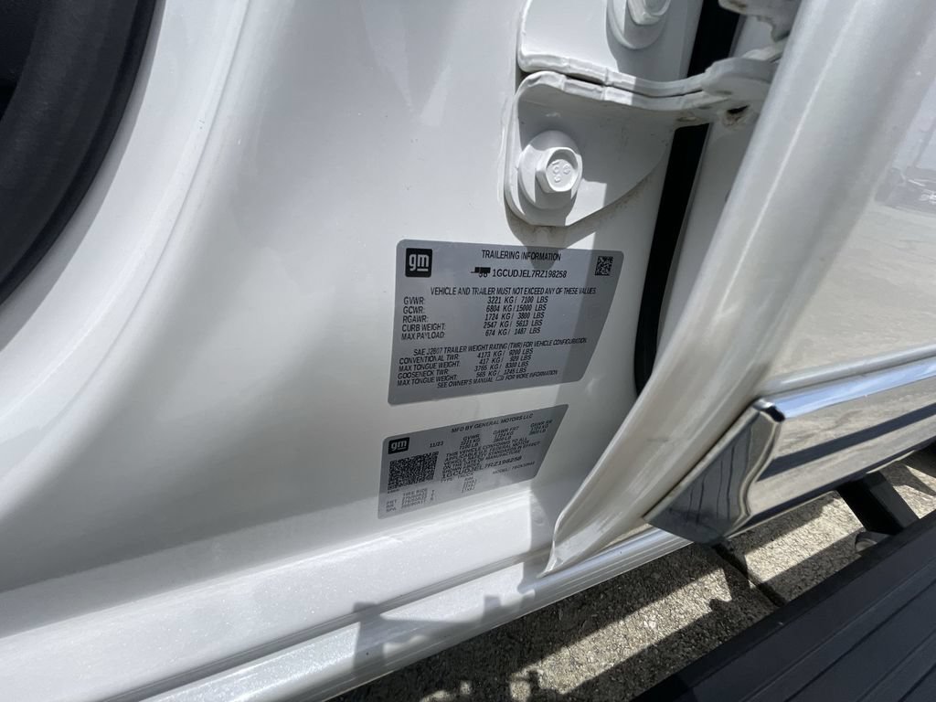 Certified 2024 Chevrolet Silverado 1500 High Country AWD/4WD image 34