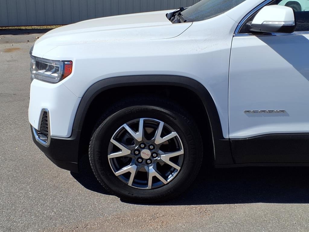Used 2023 GMC Acadia SLT image 2