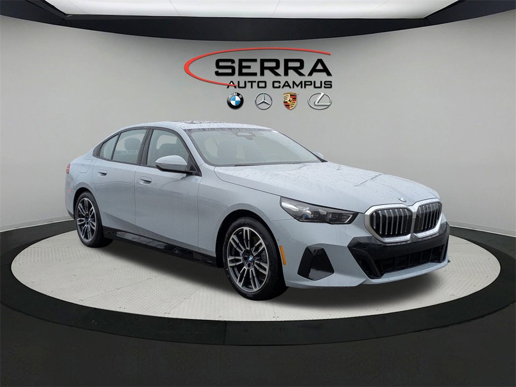 New 2026 BMW 530i xDrive w/ M Sport Package