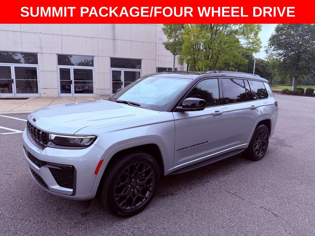 Used 2026 Jeep Grand Cherokee L Summit w/ Obsidian Package AWD/4WD image 3