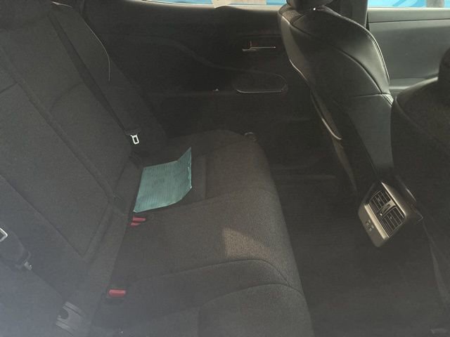 Used 2023 Toyota Crown XLE image 8