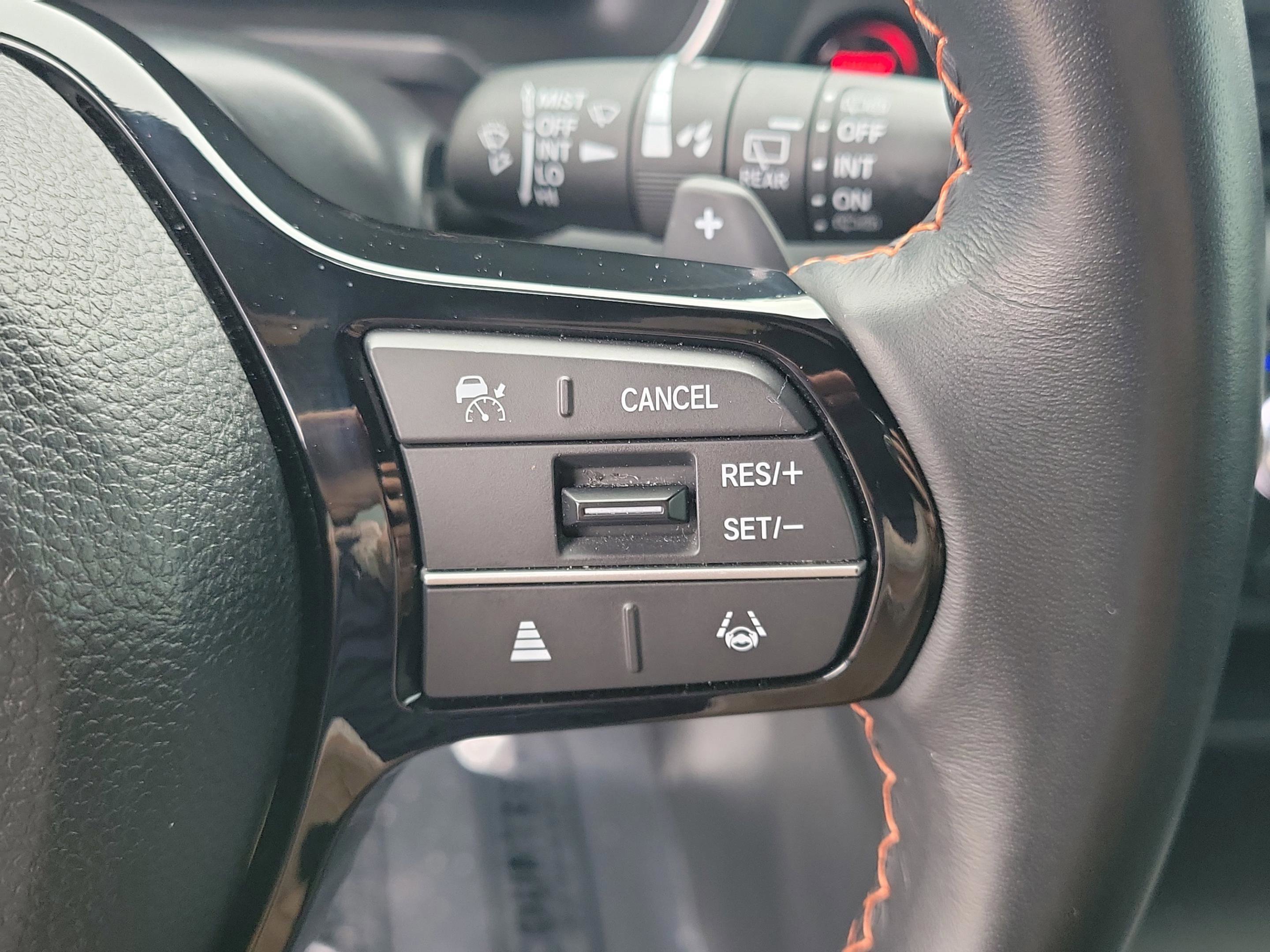 Used 2023 Honda Pilot Sport image 19