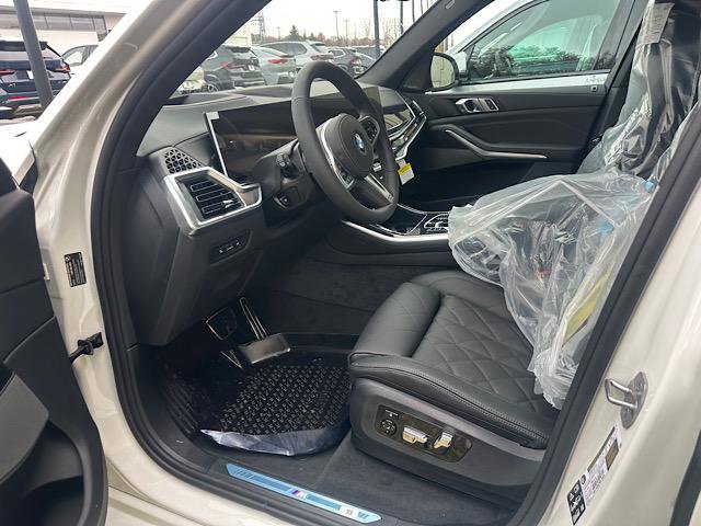 New 2026 BMW X5 xDrive40i w/ M Sport Package image 4