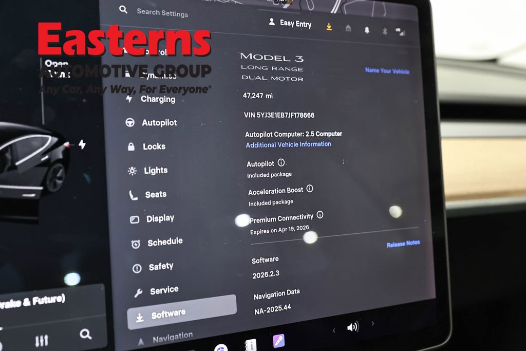 Used 2018 Tesla Model 3 Long Range image 16