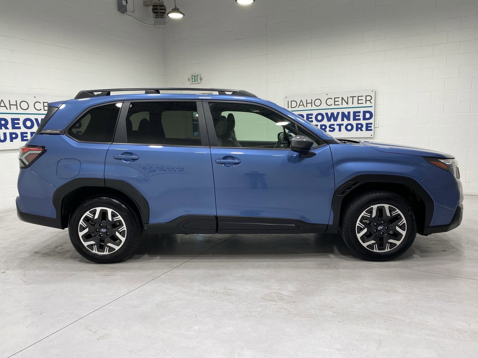 Certified 2025 Subaru Forester Premium AWD/4WD image 9